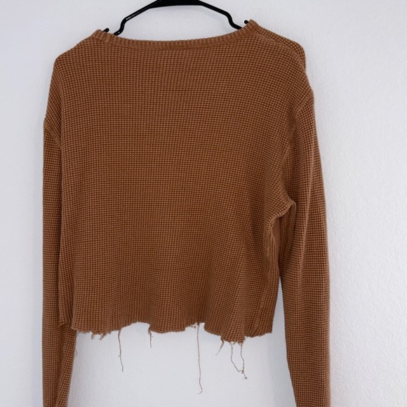 Urban Outfitters Waffle Knit Cropped Longsleeve Henley - Picture 8 of 10